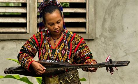 Orchestrating Filipino Voices: A Journey Through Cultural Rhythms and Identity - An Ode to Philippine Music History